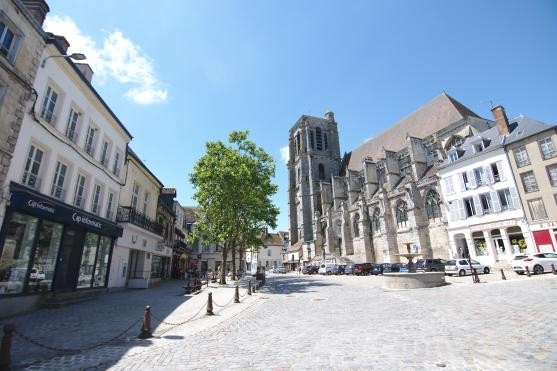 Partnerstadt Sézanne - Office de Tourisme - Mathieu GIRARD - Sézanne, Place de la République Partnerstadt Sézanne - Office de Tourisme - Mathieu GIRARD - Sézanne, Place de la République