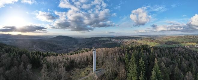 Blick zum Mahlbergturm Blick zum Mahlbergturm