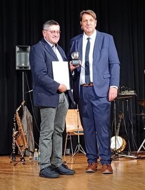 Preisübergabe an Albert Ochs Preisübergabe Ehrenamtspreis an Albert Ochs